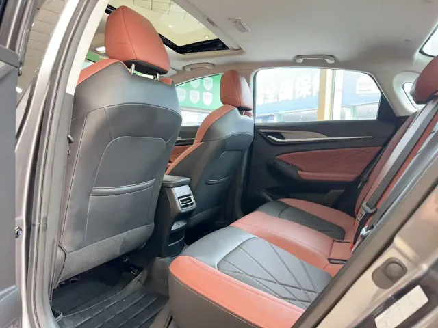 Changan Eado — Фото автомобиля 8