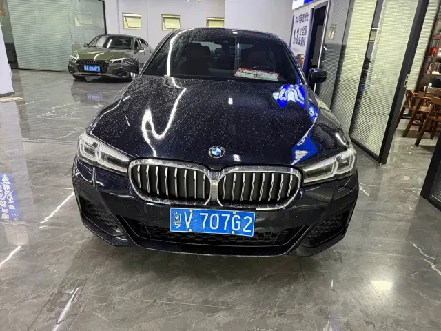 BMW 5 Series — Фото автомобиля 2