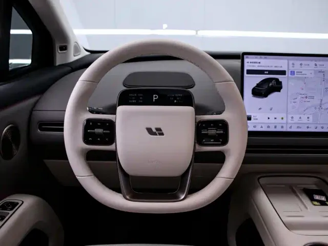 Li Auto i8 — Фото автомобиля 7