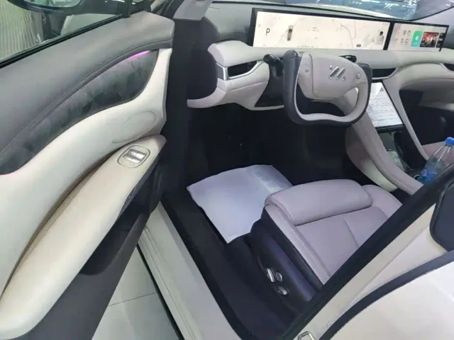 IM Motors LS6 — Фото автомобиля 11