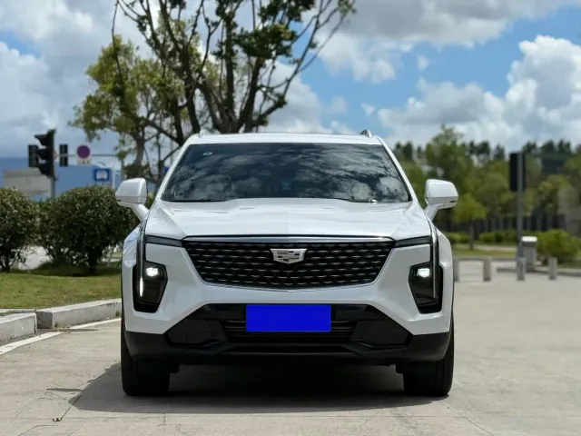 Cadillac XT4 — Фото автомобиля 2