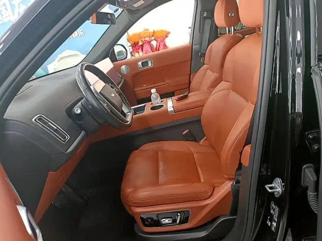 Li Auto L7 — Фото автомобиля 14