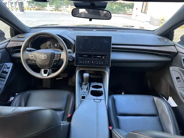 Toyota Avalon — Фото автомобиля 6