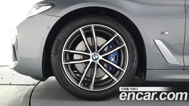 BMW 5-Series — Фото автомобиля 5