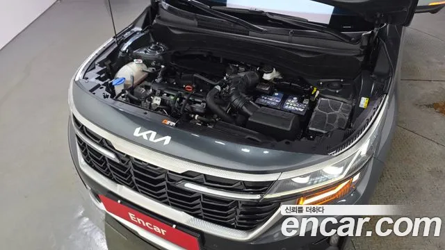 Kia Seltos Новый Seltos Бензин 1.6 турбо 2WD — Фото автомобиля 3