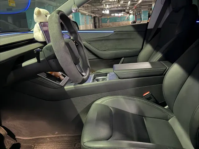 Tesla Model Y — Фото автомобиля 4