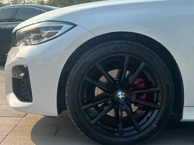 BMW 3 Series — Фото автомобиля 11