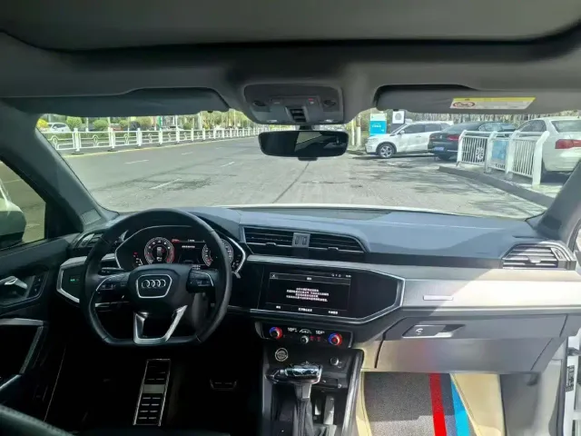 Audi Q3 — Фото автомобиля 4