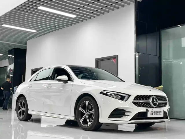 Mercedes-Benz A-Class — Фото автомобиля 3