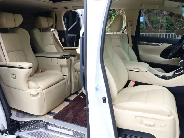 Toyota Vellfire — Фото автомобиля 14