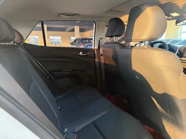 Kia KX1 — Фото автомобиля 5