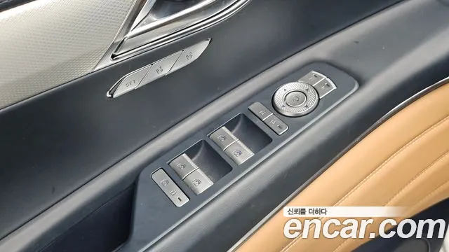 Genesis GV80 — Фото автомобиля 30
