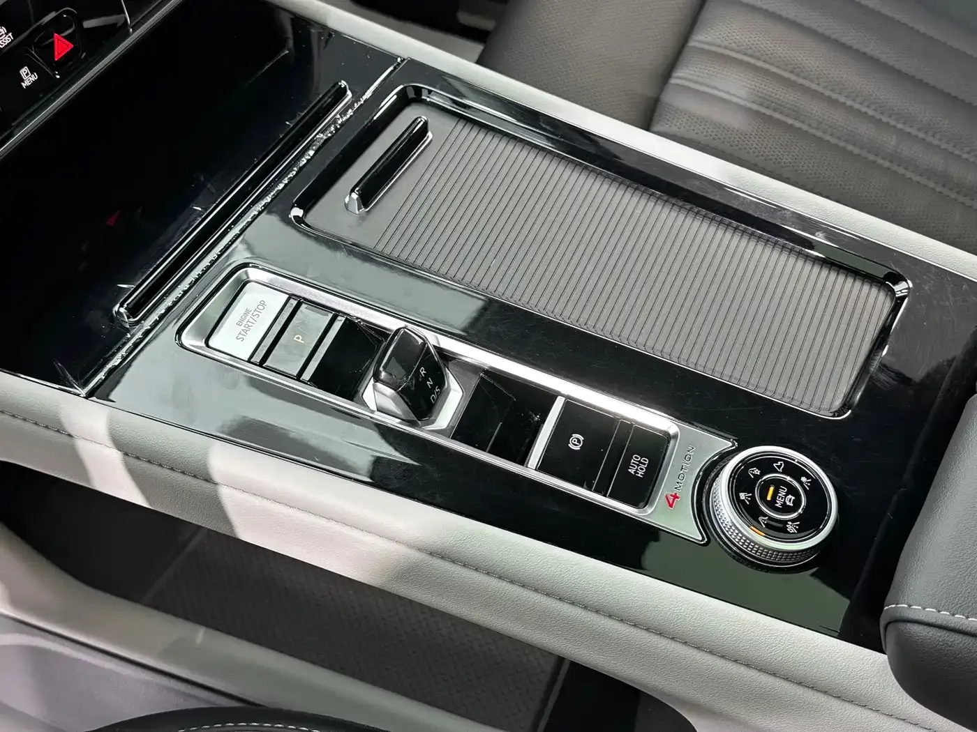 Volkswagen Teramont 2023 380TSI AWD Premium Luxury Edition — Фото автомобиля 12