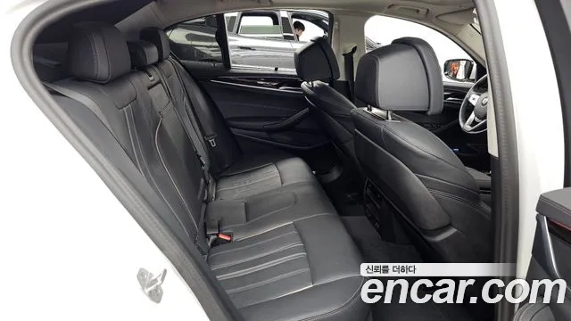 BMW 5 Series G30 — Фото автомобиля 18