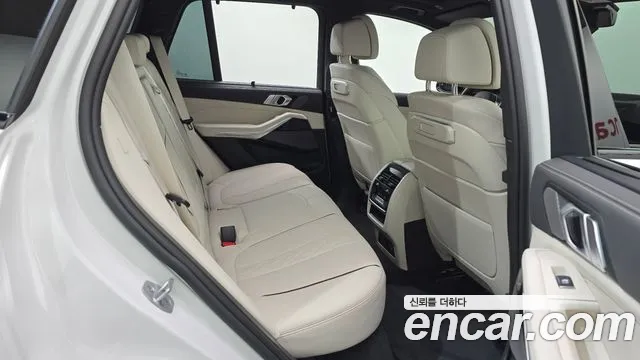 BMW X5 xDrive 40i M Sport — Фото автомобиля 26
