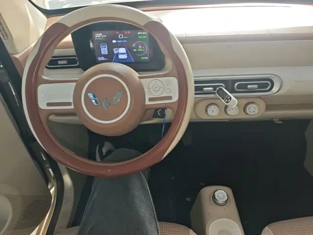 Wuling Hongguang Mini EV — Фото автомобиля 9