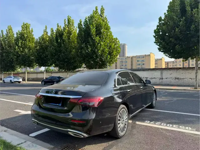 Mercedes-Benz E-Class — Фото автомобиля 9