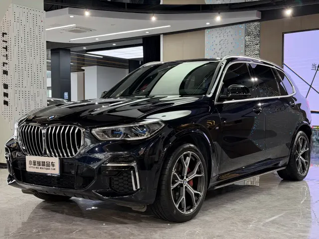 Фотография автомобиля — BMW X5