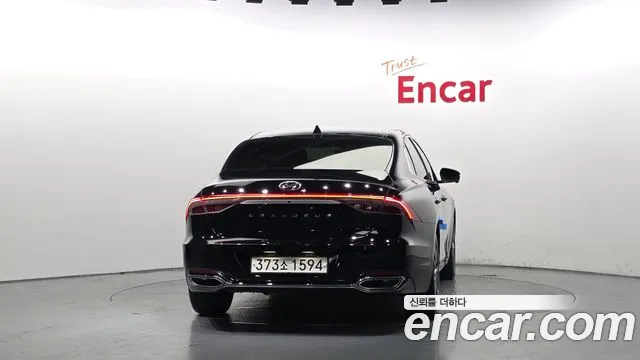 Hyundai Grandeur — Фото автомобиля 4