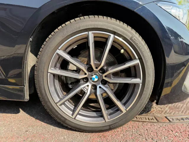 BMW 3 Series — Фото автомобиля 15