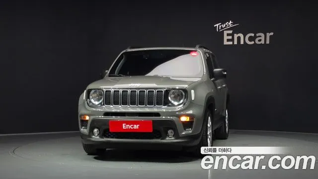 Jeep Renegade — Фото автомобиля 3