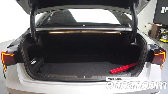 Kia K5 Новый K5 3 поколение 2.0 LPi(Для проката) — Фото автомобиля 18