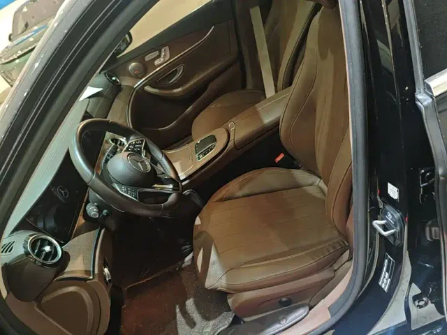 Mercedes-Benz E-Class — Фото автомобиля 14