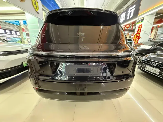 Li Auto L9 — Фото автомобиля 6