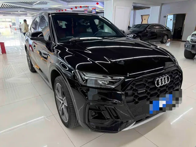Audi Q5L — Фото автомобиля 3