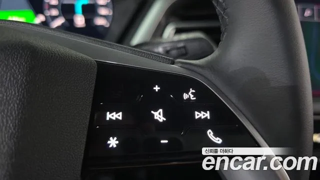 Audi Q4 e-tron — Фото автомобиля 15
