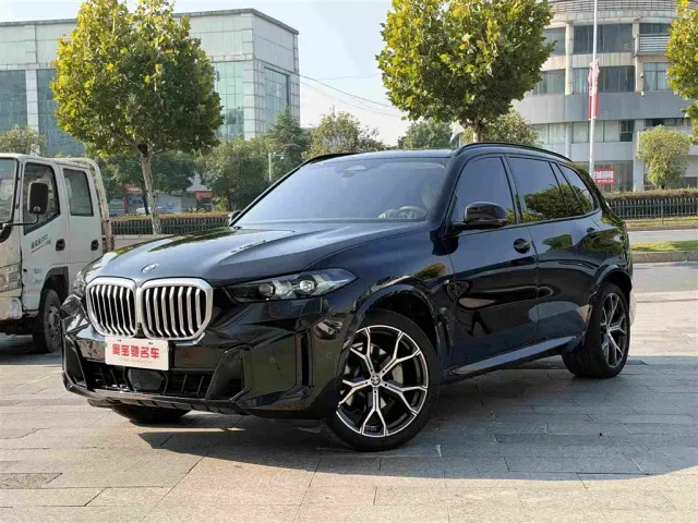 Фотография автомобиля — BMW X5