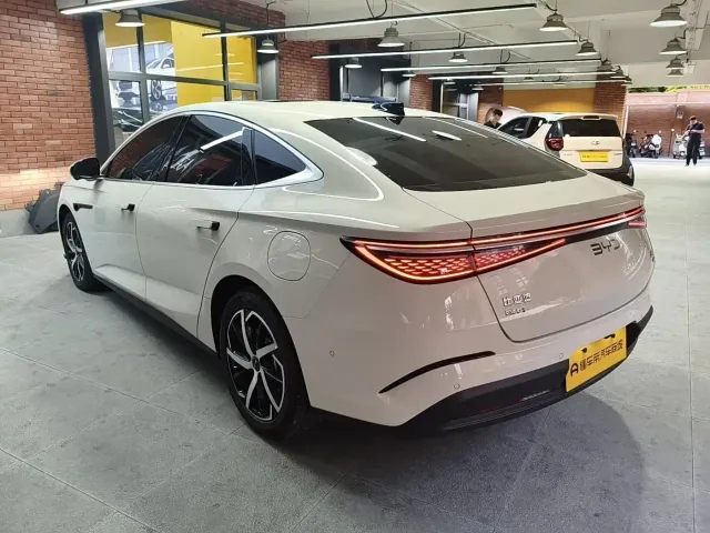 BYD Seal 07 DM-i — Фото автомобиля 3