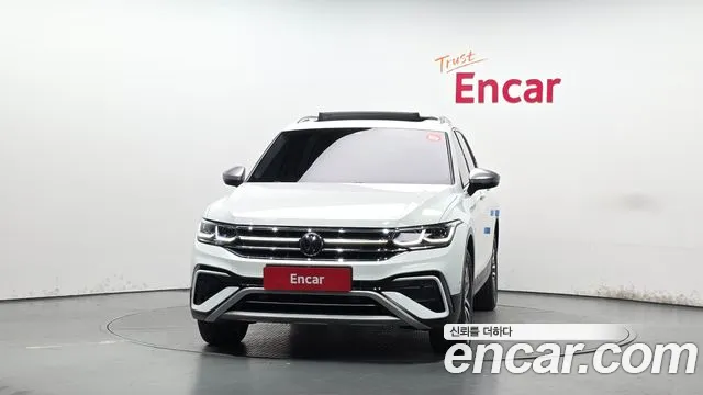 Volkswagen Tiguan — Фото автомобиля 3