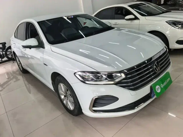 Volkswagen Lavida — Фото автомобиля 3
