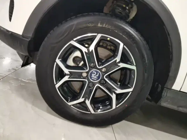 BYD Yuan Pro — Фото автомобиля 22