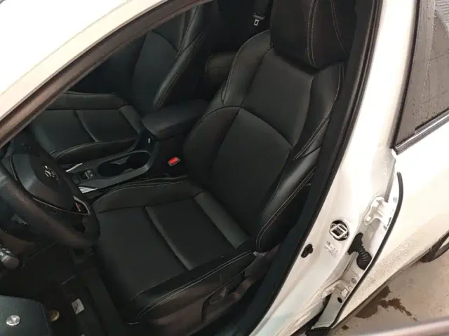 Toyota Frontlander 2022 2.0L CVT Leading Edition — Фото автомобиля 14