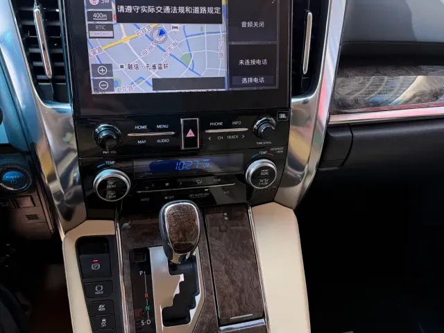 Toyota Alphard — Фото автомобиля 12