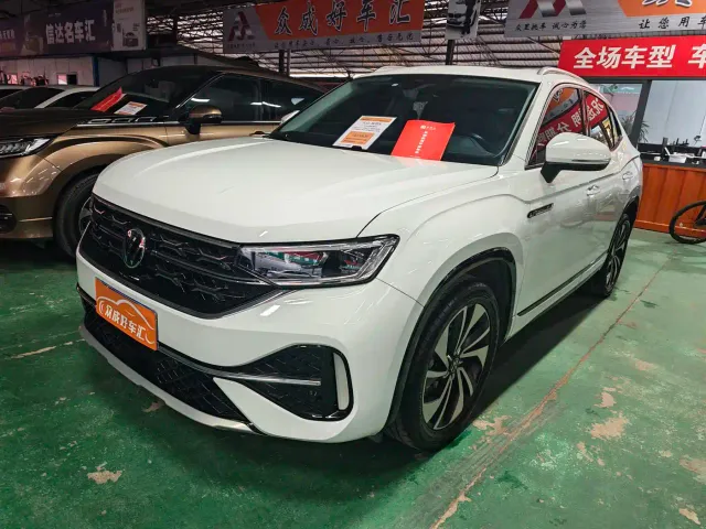 Фотография автомобиля — Volkswagen Tayron X