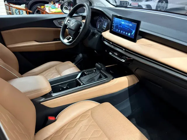 Wuling Jiachen — Фото автомобиля 25