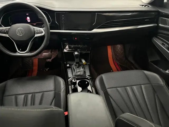 Volkswagen Passat — Фото автомобиля 5