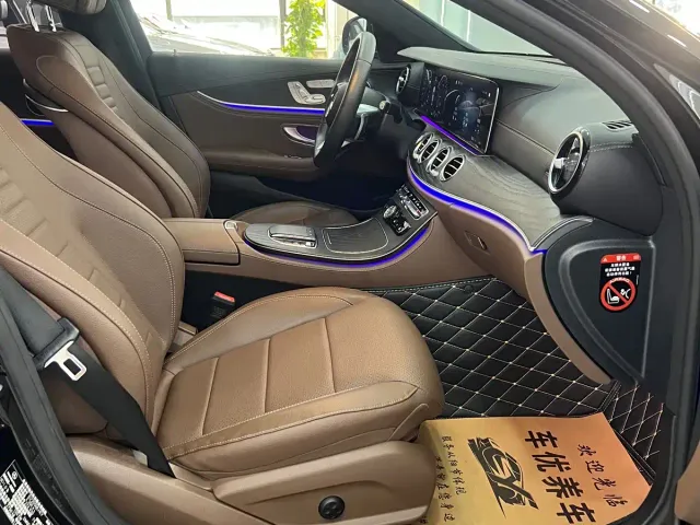 Mercedes-Benz E-Class — Фото автомобиля 16