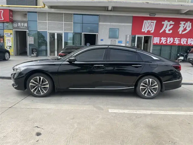 Honda Accord — Фото автомобиля 2