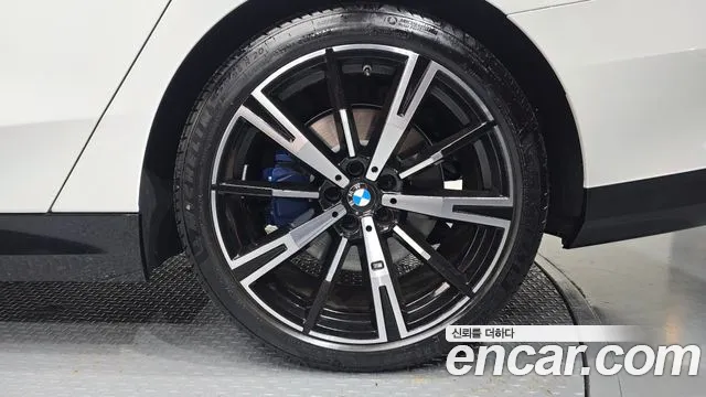 BMW 5-Series 5 серия (G60) 530i xDrive M Sport — Фото автомобиля 21