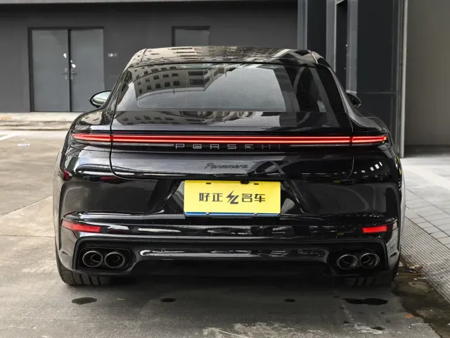 Porsche Panamera — Фото автомобиля 5