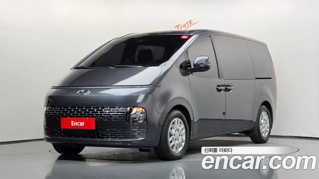 Фотография автомобиля — Hyundai Staria