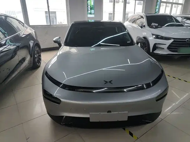XPeng XPeng P7 2022 Model 480E — Фото автомобиля 2