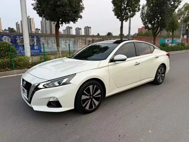 Фотография автомобиля — Nissan Teana