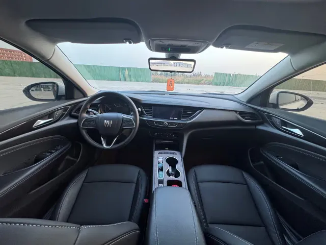 Buick Regal — Фото автомобиля 7