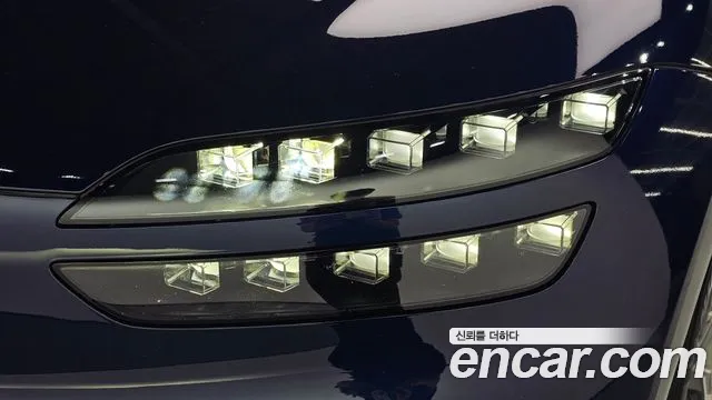 Genesis GV60 — Фото автомобиля 22