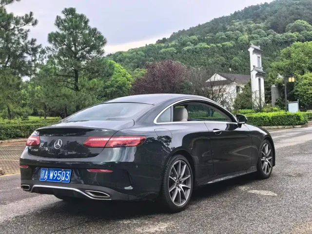 Mercedes-Benz E-Class — Фото автомобиля 13
